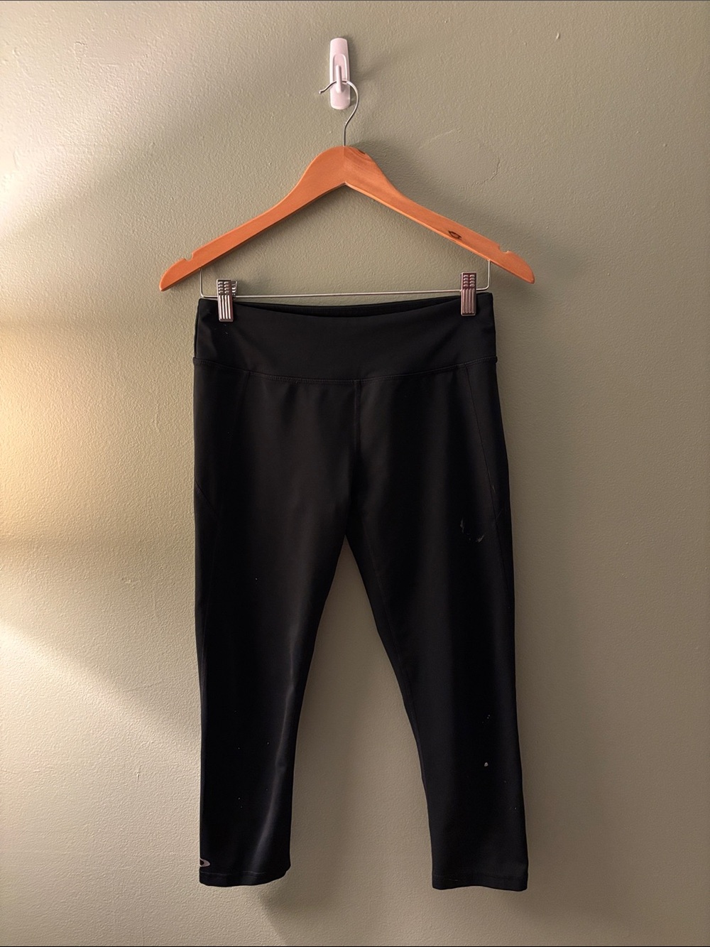 Black Cropped Athletic Leggings